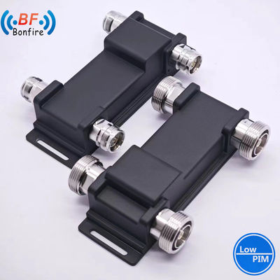 Combinaison hybride d'accouplement 4X4 pour la transmission du signal