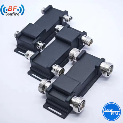 DQ-XXXXXX 698-4000MHz 3 en 3 sortie couplage hybride à faible Pim combinateur hybride pour les clients