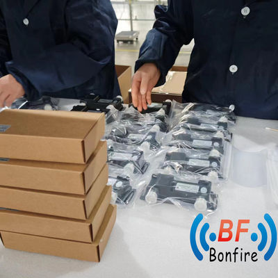 Taille de l'emballage 22,00cm * 12,00cm * 8,00cm VHF 698-4000MHz 2*2 Coupler hybride Combinaison hybride