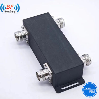 Combinaison hybride UHF gris 698-4000MHz 4 en 1 coupler hybride RF pour les bâtiments