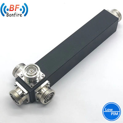 Grey N Female Power Splitter 4 Way 698-4000MHz pour la livraison globale du projet
