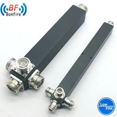 Grey N Female Power Splitter 4 Way 698-4000MHz pour la livraison globale du projet