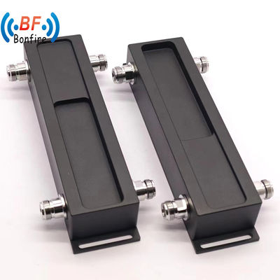 Combinaison hybride RF 2 en 2 sur 698-4000MHz basse tension pour les applications intérieures et extérieures