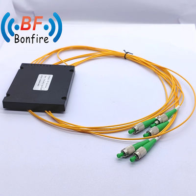 1*4 Splitter PLC en mode unique 0,500 kg avec taille de l'emballage 25,00 cm * 20,00 cm * 10,00 cm