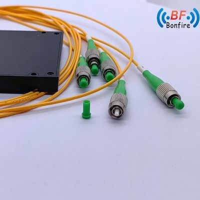 1*4 Splitter PLC en mode unique 0,500 kg avec taille de l'emballage 25,00 cm * 20,00 cm * 10,00 cm