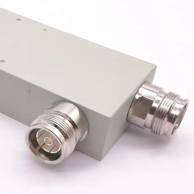 Accouplement directionnel par cavité d'air 15dB 20dB 30dB pour les marchés de pays 617-4000MHz 4.3-10 F