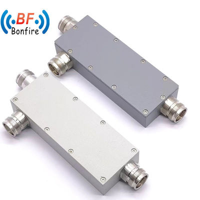 Accouplement directionnel à faible perte d'insertion de 300 W 2,3 dB avec accouplement 5 dB 698-3800 MHz