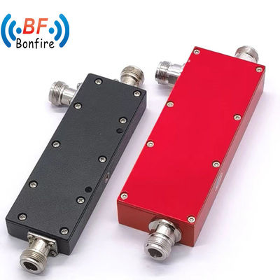Accouplement directionnel par cavité de 10 dB 698MHz-3800MHz avec faible perte d'insertion et degré d'accouplement de 300W