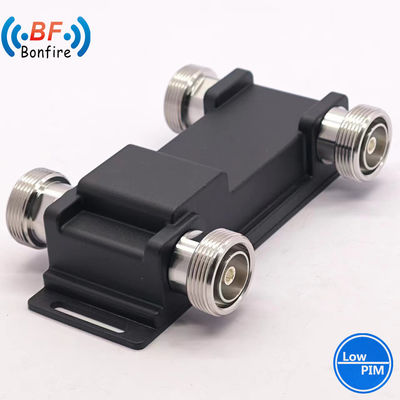 698-3800MHz 2X2 Coupler de combinaison hybride -155dBc RF à basse fréquence Pim avec Voir le tableau ci-dessous