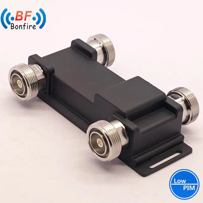 698-3800MHz 2X2 Coupler de combinaison hybride -155dBc RF à basse fréquence Pim avec Voir le tableau ci-dessous