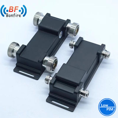 698-3800MHz 2X2 Coupler de combinaison hybride -155dBc RF à basse fréquence Pim avec Voir le tableau ci-dessous