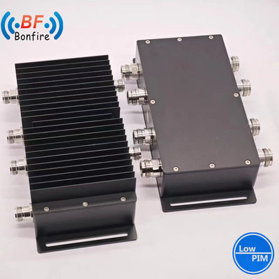 Gris 698-3800MHz VHF 4 en 2 sortie RF Hybrid Coupler/Combiner pour la livraison globale du projet