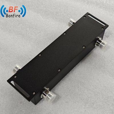 698-3800MHz RF 90 degrés Hybrid Combiner Hybrid Coupler Prend en charge 2g/3G/4G/LTE/5g