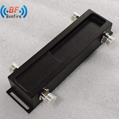 2X2 3dB RF Passive Hybrid Combiner Hybrid Coupler 698-3800MHz Intérieur et extérieur IP65