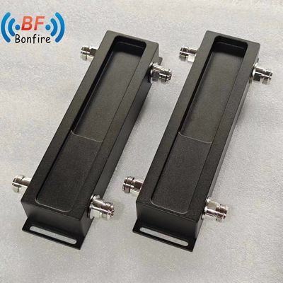 2X2 3dB RF Passive Hybrid Combiner Hybrid Coupler 698-3800MHz Intérieur et extérieur IP65