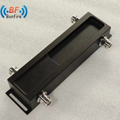 2 en 2 sur 698-3800MHz Low Vswr RF Hybrid Combiner avec une interface 4.3-10-F/DIN-F/N-F