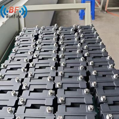 2 en 2 sur 698-3800MHz Low Vswr RF Hybrid Combiner avec une interface 4.3-10-F/DIN-F/N-F
