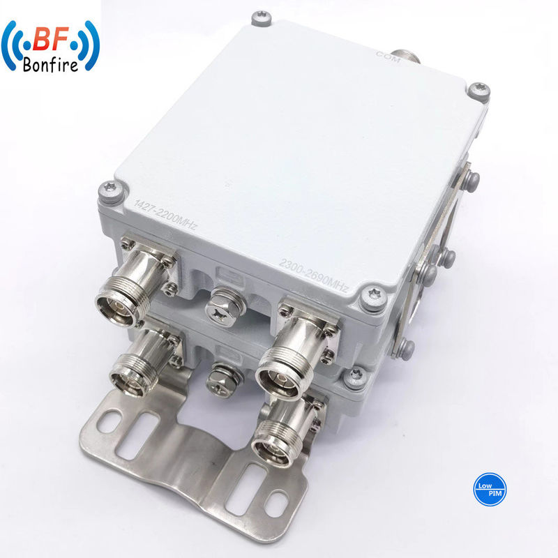 Dual Combiner 698-960/1920-2170 MHz N-Femme 4.3-10 Femme Diplexeur Combiner Rouge 2.610 kg
