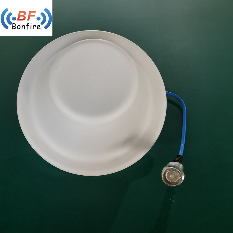 Utilisation à l' intérieur Antenne micro-ondes 824 960 / 1710 2700MHz 3/5dBi pour amplificateur de signal 4G 5G
