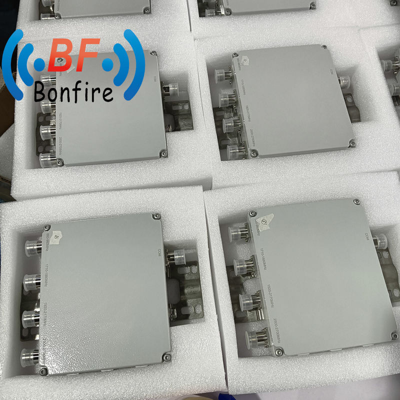 Topwave 1710-2700MHz RF Quadplexer Pim bas DIN féminin -155dbc Quad-Band Combiner gris