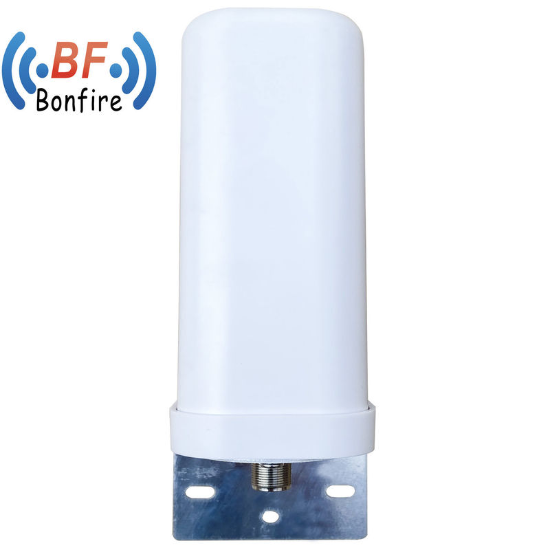 Antenne LTE omnidirectionnelle étanche 698-3800 MHz pour une résistance maximale du signal 4G 5G