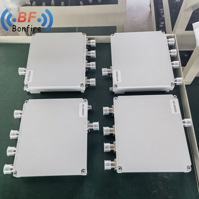 Quadplexeur RF pour GSM Dcs 3G LTE DIN-Femme 4.3-10f Interface HL-1727-847701 843301