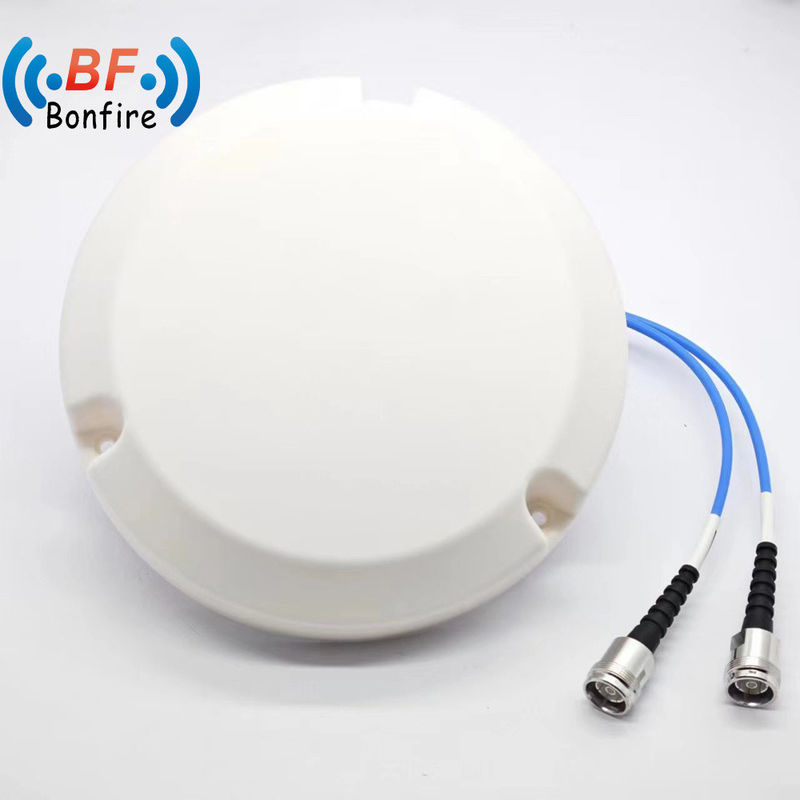 6/8dBi 698-806 806-960 1710-2700 3300-4000MHz Antenne de panneau intérieur avec N connecteur féminin