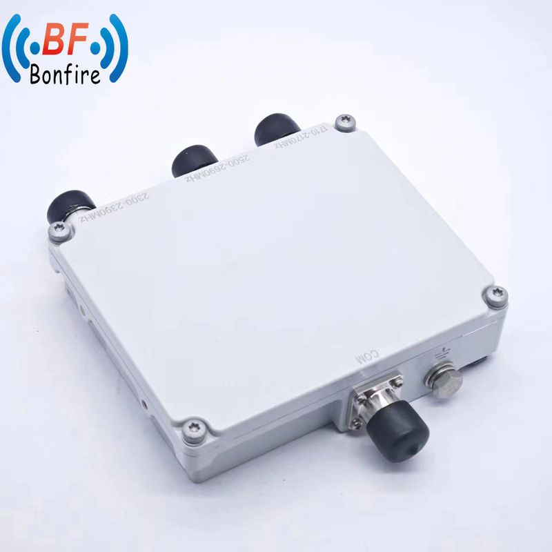 1710-2170MHz 2300-2690MHz RF Diplexeur Pim basse fréquence avec N connecteur féminin Combinaison 4 voies