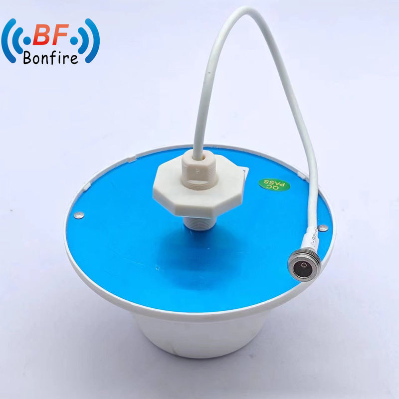 VSWR 1.5 antenne de panneau de correction pour amplificateur de signal mobile large bande 3300-4000MHz LTE N type