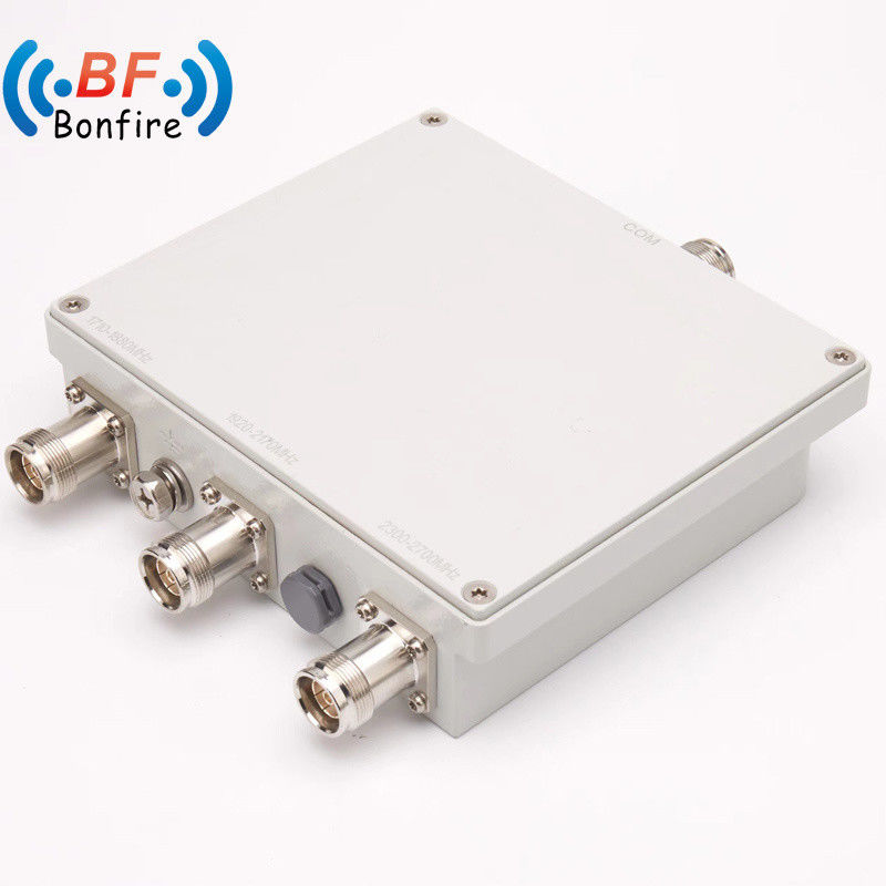 1710-2170MHz 2300-2690MHz RF VHF combinateur à double bande N Femme Type pour la sécurité publique
