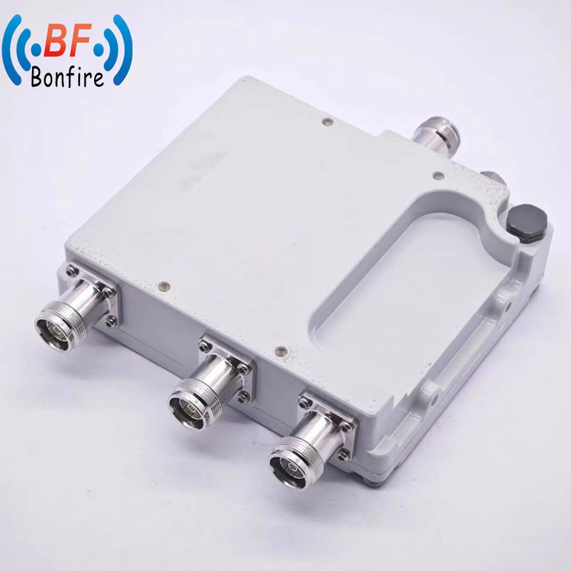 1710-2170MHz 2300-2690MHz VHF UHF Band RF Duplexeur Diplexeur avec interface féminine SMB