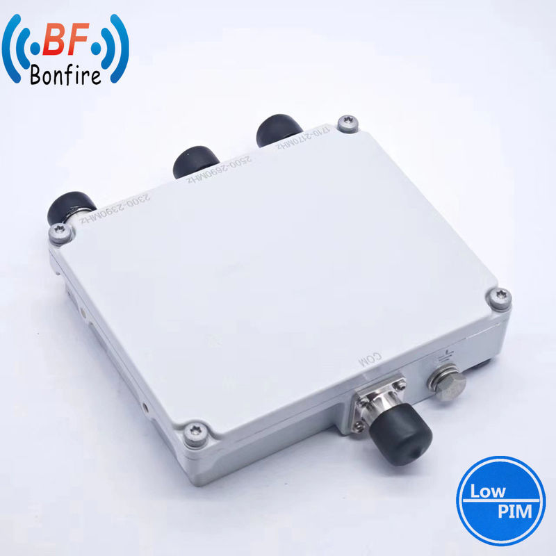 Puissance UHF 2500-2700MHz Accouplement hybride à 4 voies N Type féminin avec HLQ-XXXXX