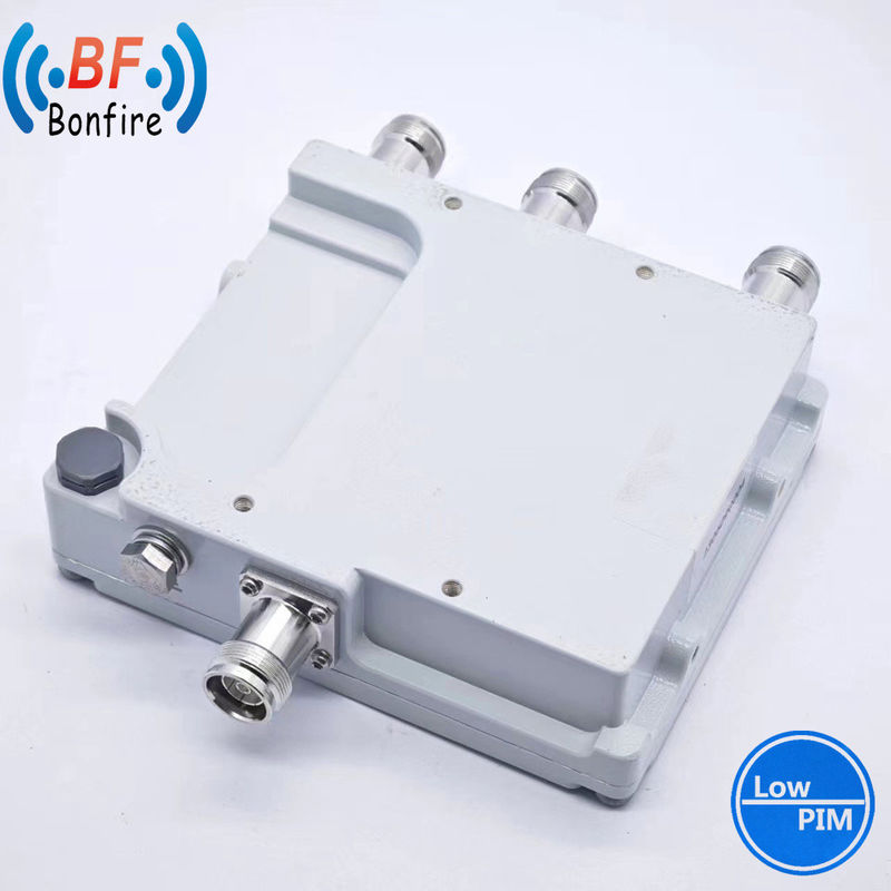 Réseau sans fil RF Triplexer Tripleband N Combinaison féminine HLQ-XXXXX 1710-2170MHz 2300-2690MHz