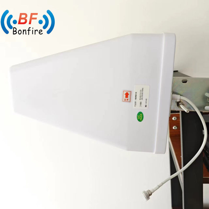 Antenne de plafond montage omnidirectionnel pour intérieur 698-4000MHz RF Antenne omni