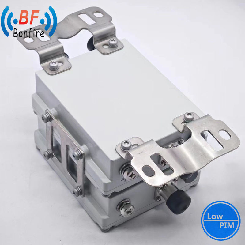 Combinaison d'accouplement hybride de 300W 4X2 1710-2170MHz 2300-2690MHz N-F pour les performances de BTS Ibs