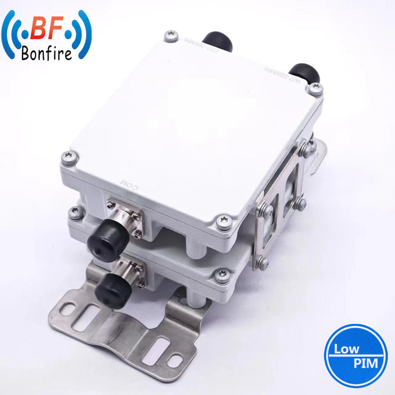 Combinaison à pentabande pour applications intérieures et extérieures 1710-2170 MHz/2300-2690 MHz bas Pim