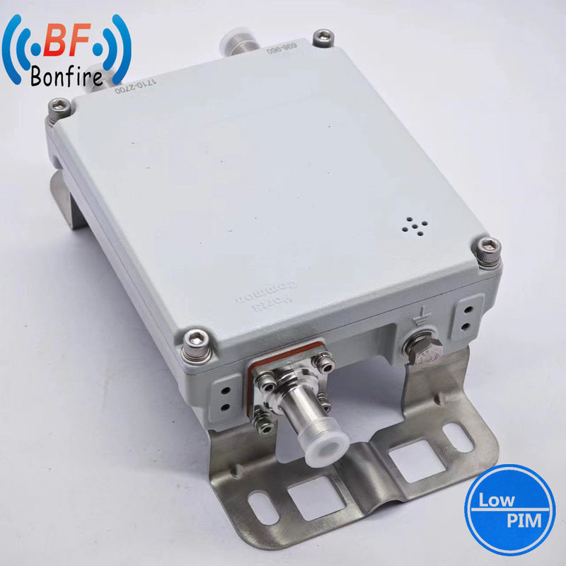 Couleur gris 1710-2170MHz 2300-2690MHz RF Combinateur duplex à cavité Pim basse N Femme Type pour la communication