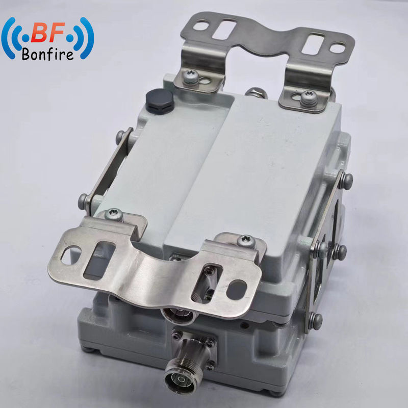 4.3-10 Connecteur féminin 5g RF Quad Combiner 1710-1880 1920-2170 2300-2400 2500-2700MHz