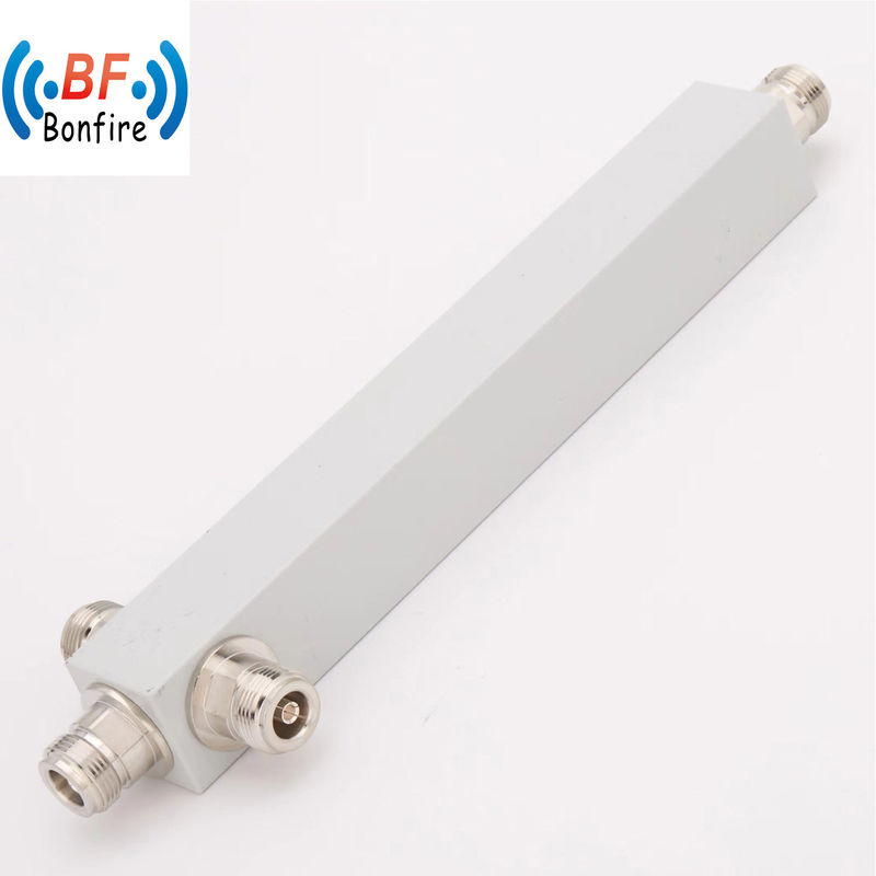 Paquet Poids brut 0,410 kg 698-4000 MHz Diviseur de puissance par impulsion à trois voies pour Das Ibs N-F