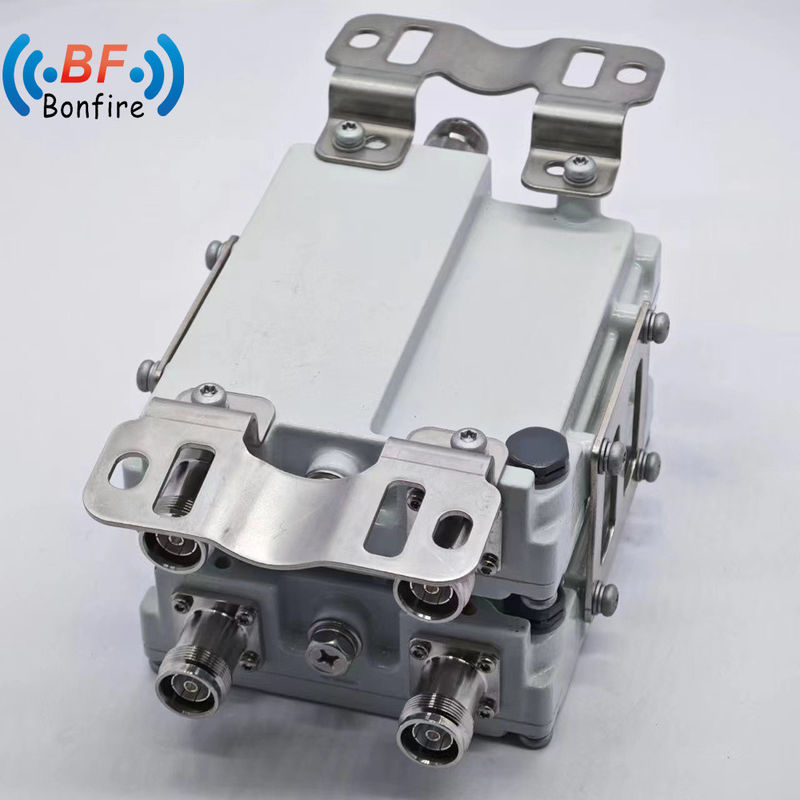 Diffuseur de fréquences RF 1710-1880 1920-2170 2300-2400 2500-2700MHz DIN-F Diffuseur de fréquences Ctriplexer Ombiner