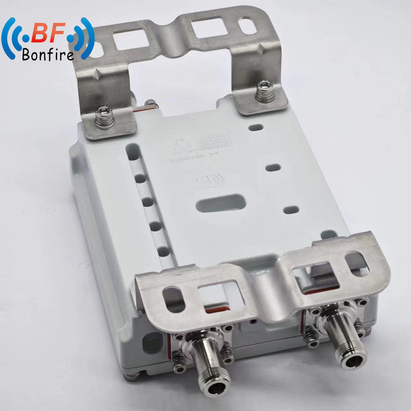 Combinaison passive RF Triple Band Triplexer pour GSM Dcs WCDMA DIN-Diplexer RF féminin