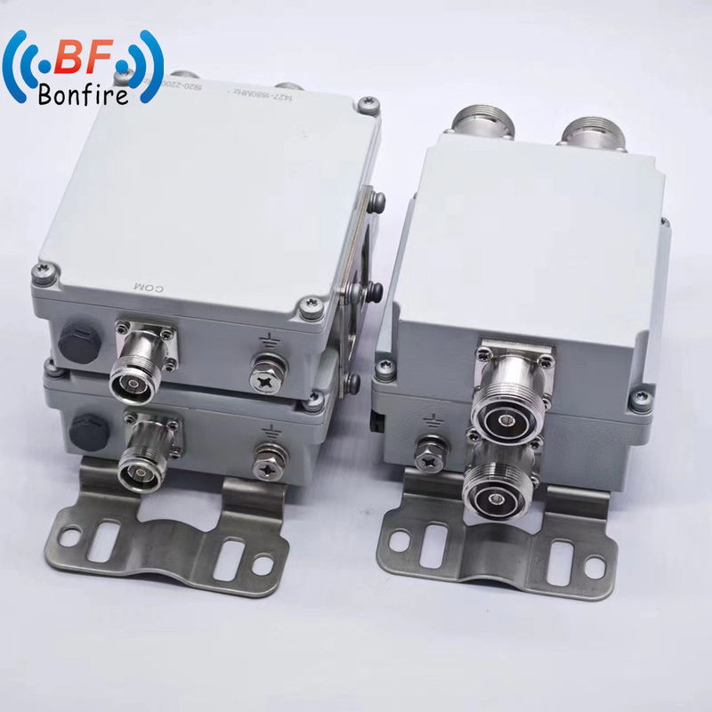 3G LTE Low Pim-160dbc 200W Diplexsingle Triplexer Combiner pour les composants RF passifs