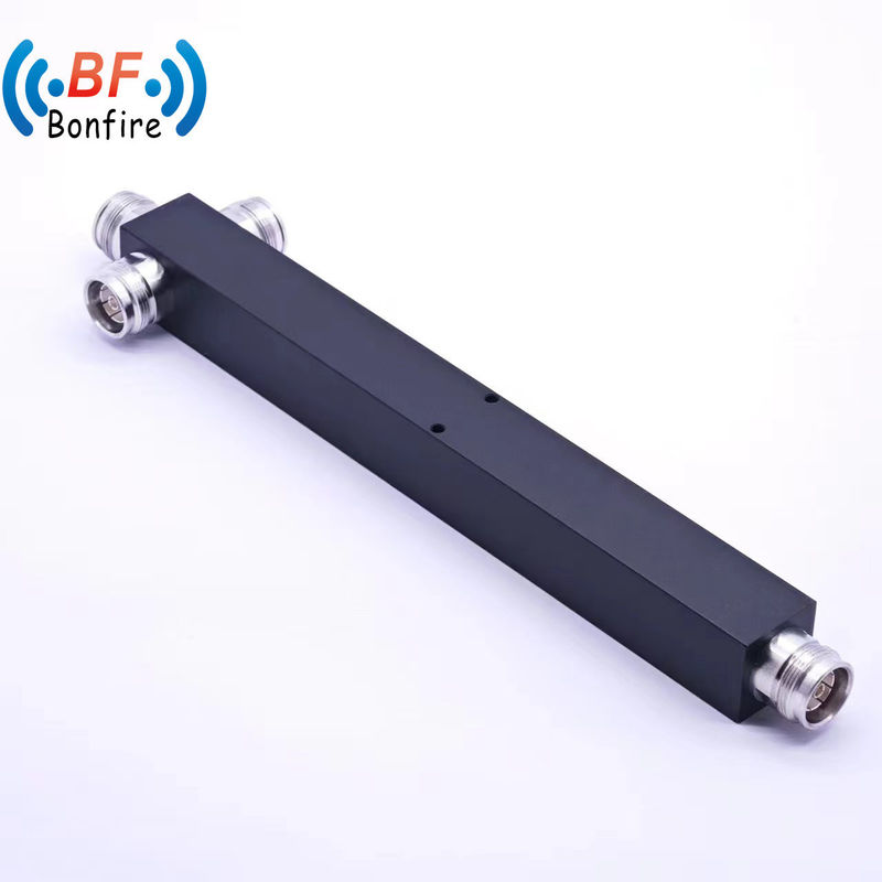 GFQ-0738-X7701 698-4200MHz Diviseur de puissance à cavité 3 voies avec connecteurs Pim -160dbc 4.3-10