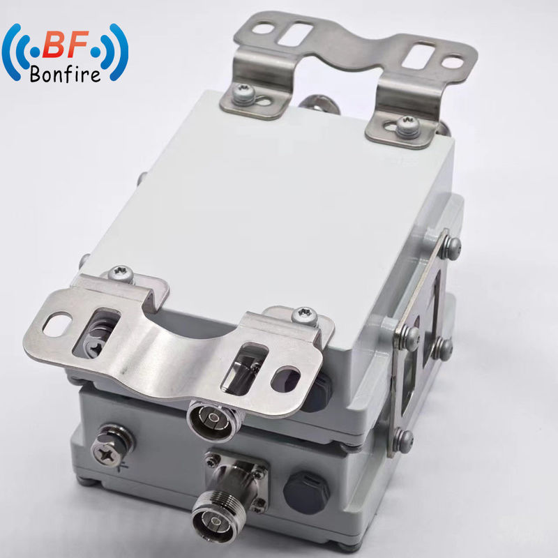 Diplexeur RF de 150 W pour connecteur féminin 4,3-10 698-960 1710-2170 1920-2710 2300-2400 2500-2700MHz