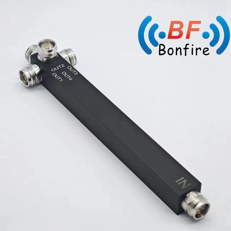 IP65 intérieur/extérieur 698-3800MHz Diviseur d'alimentation par cavité 4 voies avec connecteur féminin 4,3-10