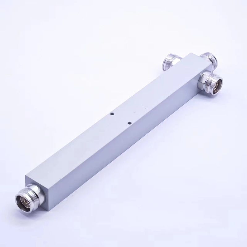 698-4200MHz Pim-160dbc Diviseur de puissance 3 voies avec connecteur de type N Voir le tableau des données ci-dessous