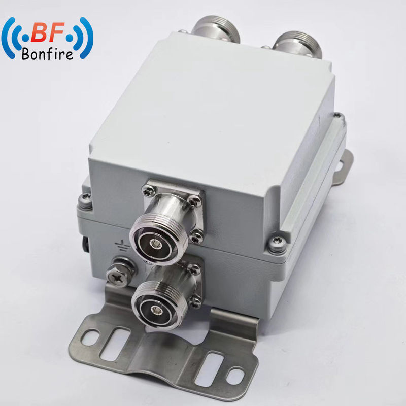 4.3-10f Interface DIN-F Triplexeur combiné pour le marché 5g 300W 1920-2170 2300-2400 2500-2700mhz basse Pim
