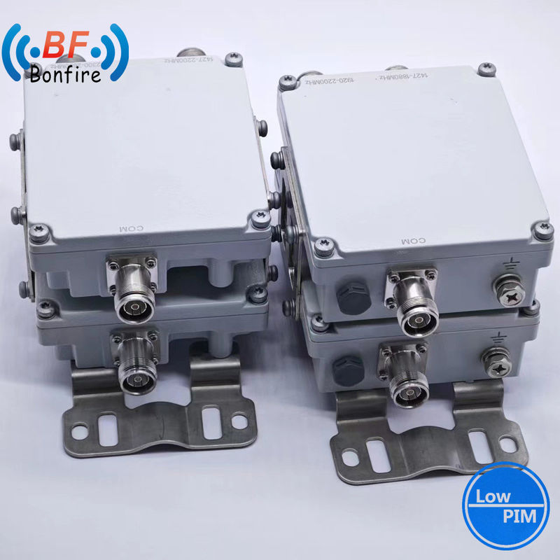 4.3-10f DIN-F RF Combiner Triplexeur Quadplexeur N Connecteur féminin 50-500/700-2500MHz Fabriqué