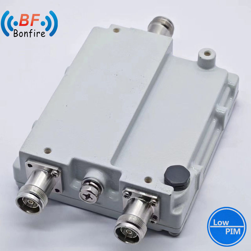 Combinateur RF 1710-1880 1920-2170 2300-2400 2500-2700m basse tension Pim -112dbc 300W Triplexeur