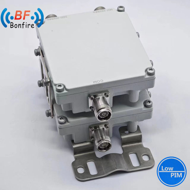 1710-1880 1920-2170 2300-2400 2500-2700MHz Triplexeur RF Diplexeur à double bande